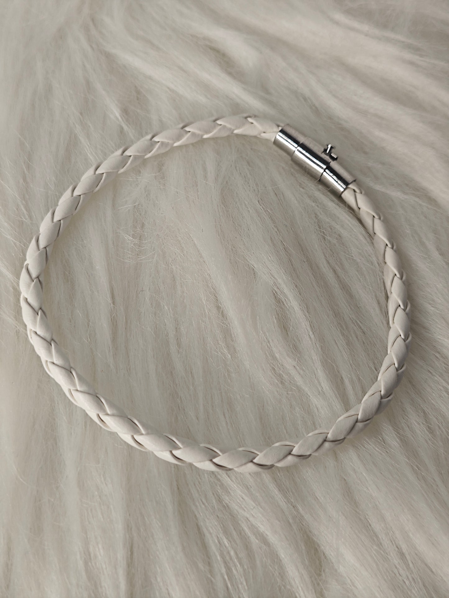 Slim Line – Unisex PU-Lederarmband Weiß