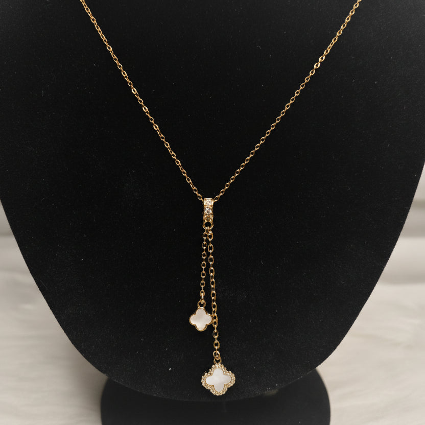 Clara Fleur – Perlmutt & Zirkonia Kette (Gold)