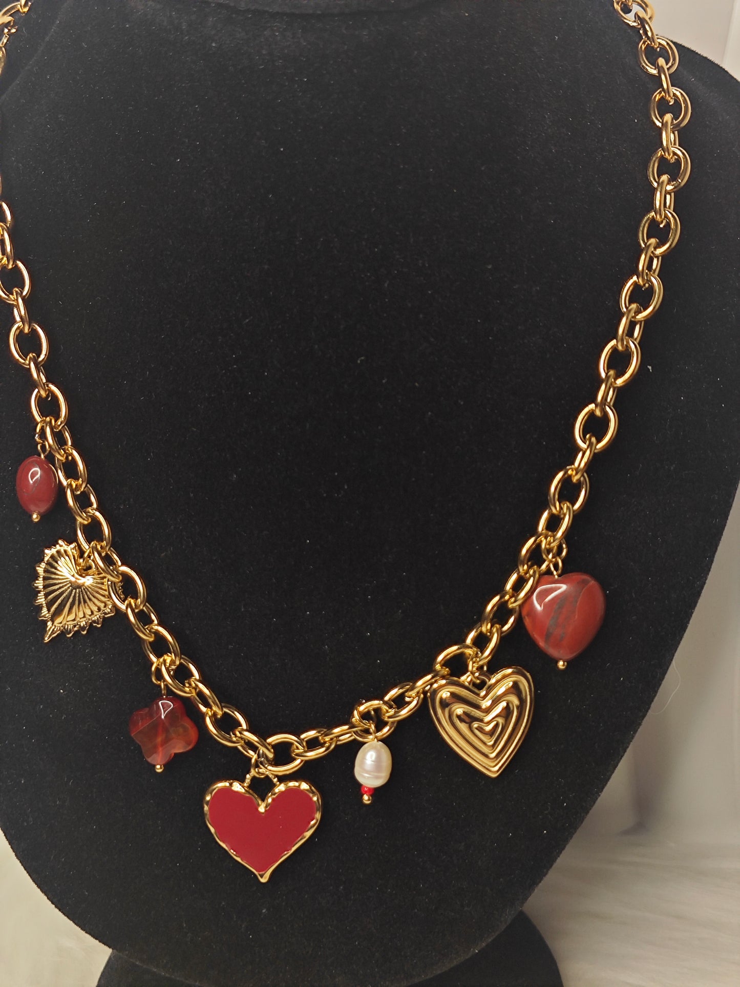 Golden Hearts – Damen Edelstahl-Halskette mit Charms
