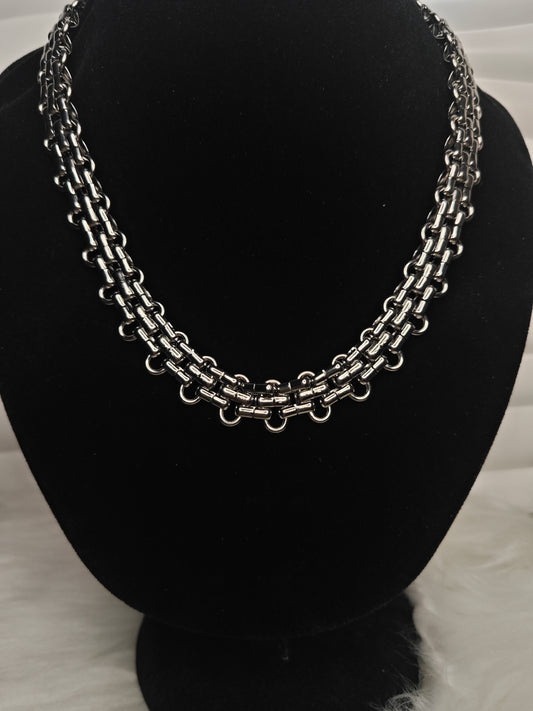 Urban Silver – Breitere Halskette aus Titanstahl