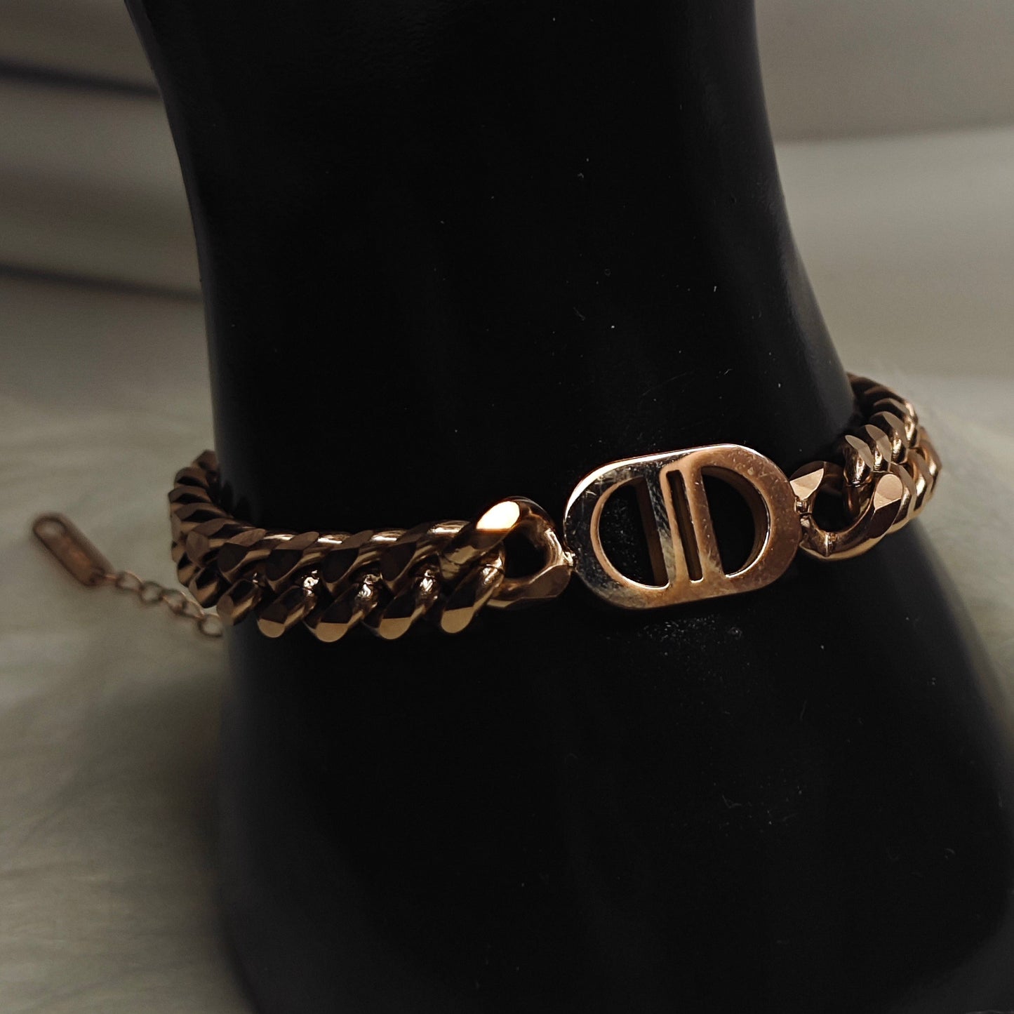 Linea Icona Rosé – Roségoldenes Statement-Armband