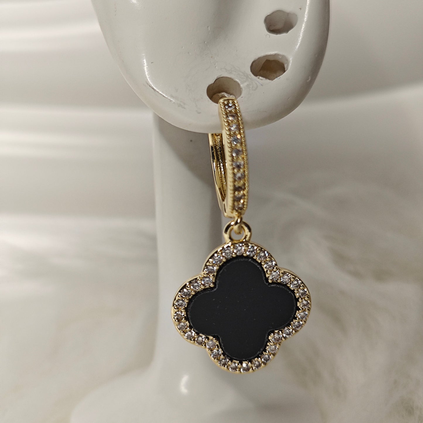 Orecchini a forma di trifoglio placcati oro Élégance Noire