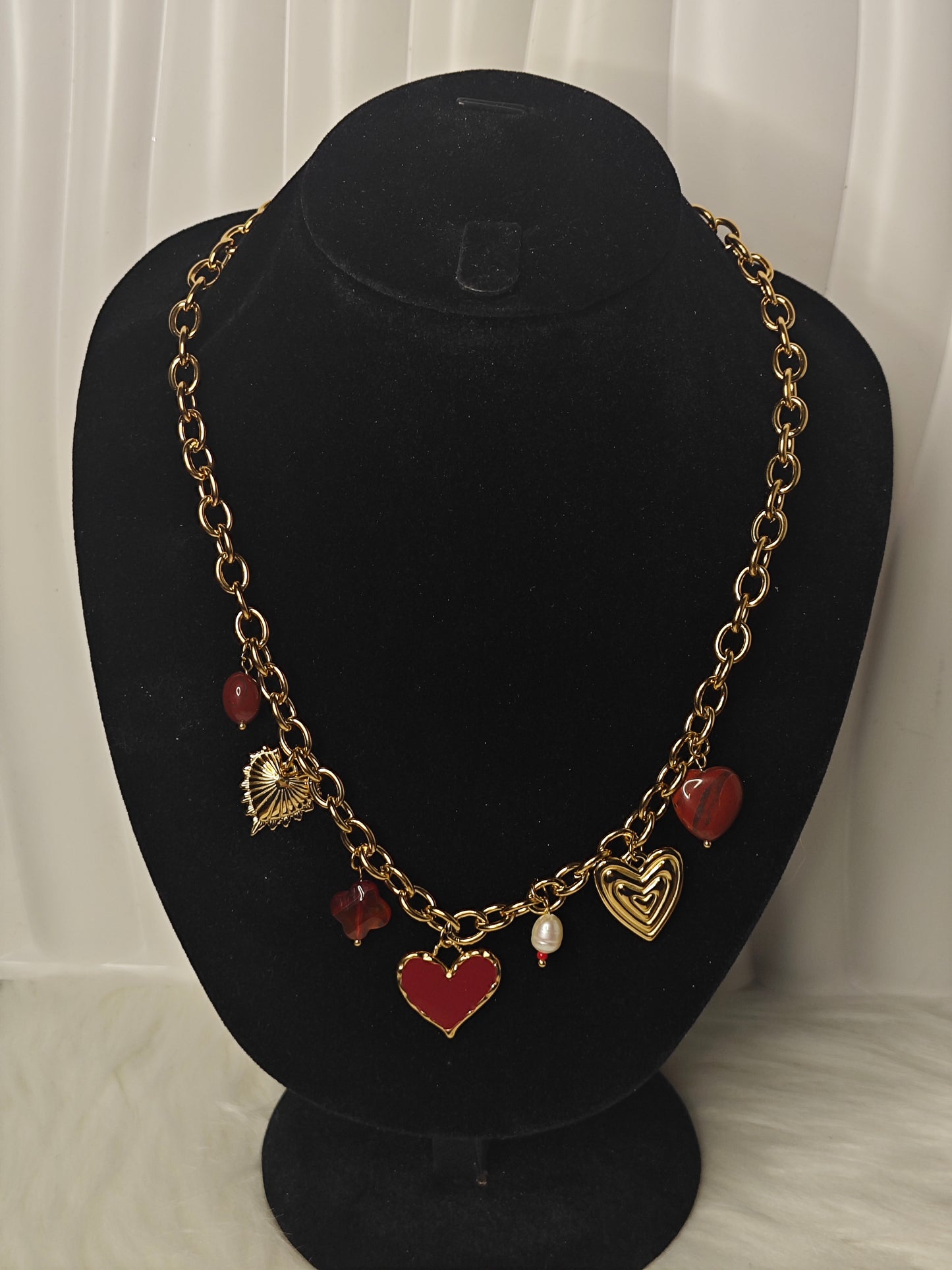 Golden Hearts – Damen Edelstahl-Halskette mit Charms