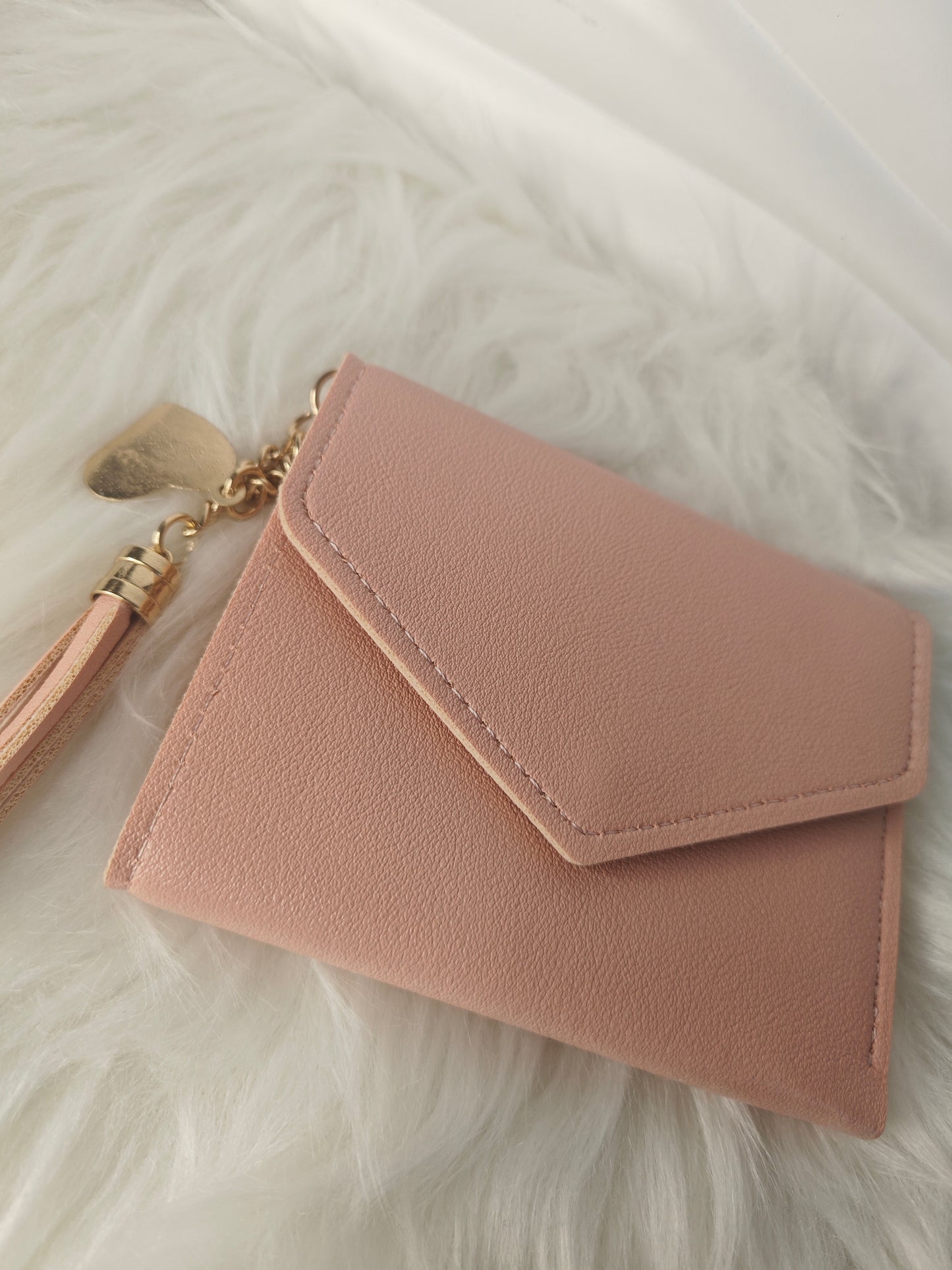 Sweet Bloom – Kompaktes Portemonnaie in Pink mit Herzdetail