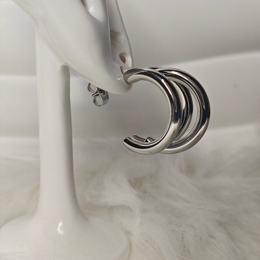 Linea Doppia – Silberfarbene Doppel-Creolen