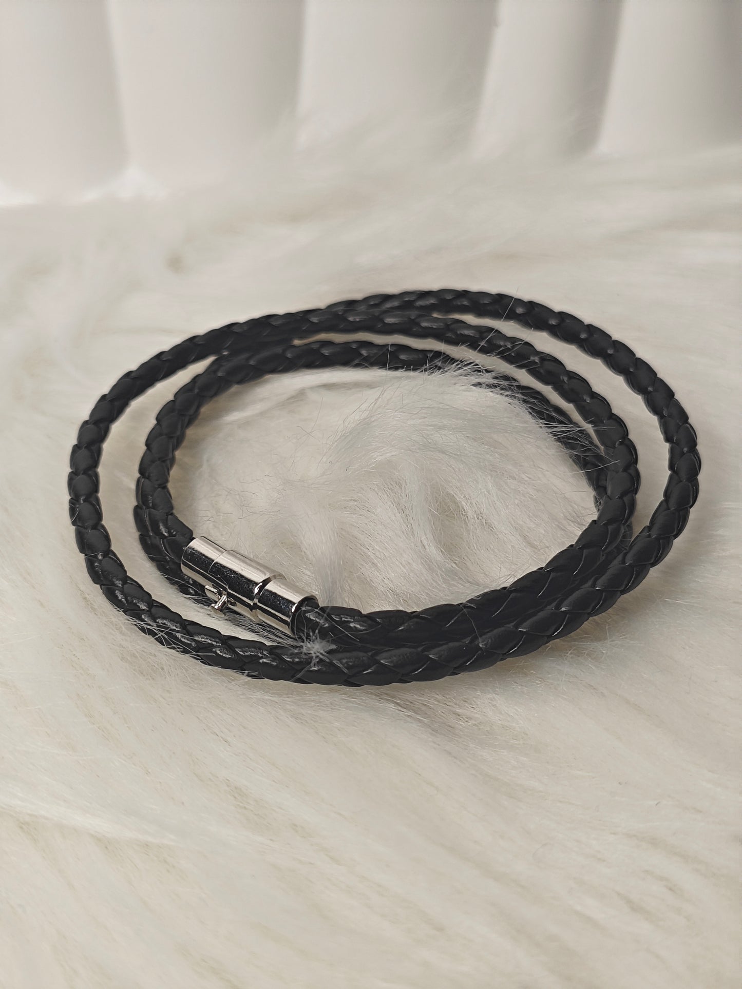 Wrap Around – Unisex PU-Lederarmband Schwarz